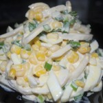 Салат из кальмаров с кукурузой